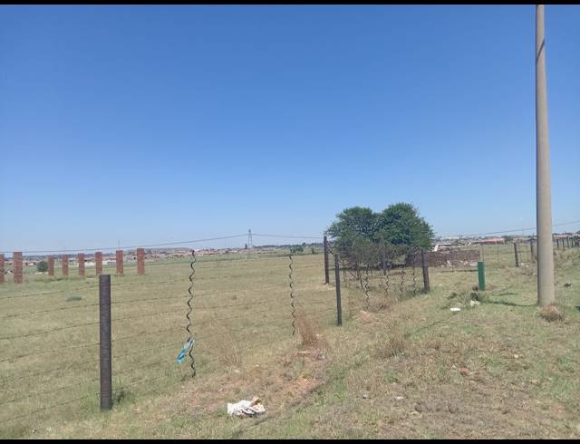 93,766M² FARM FOR SALE IN ROODS GARDENS